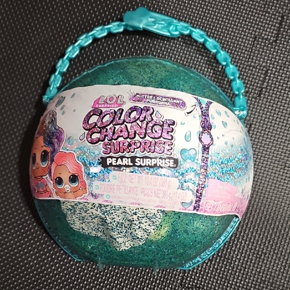L.O.L. Surprise! Color Change Pearl Surprise - Teal and Pink - Picture 1 of 2